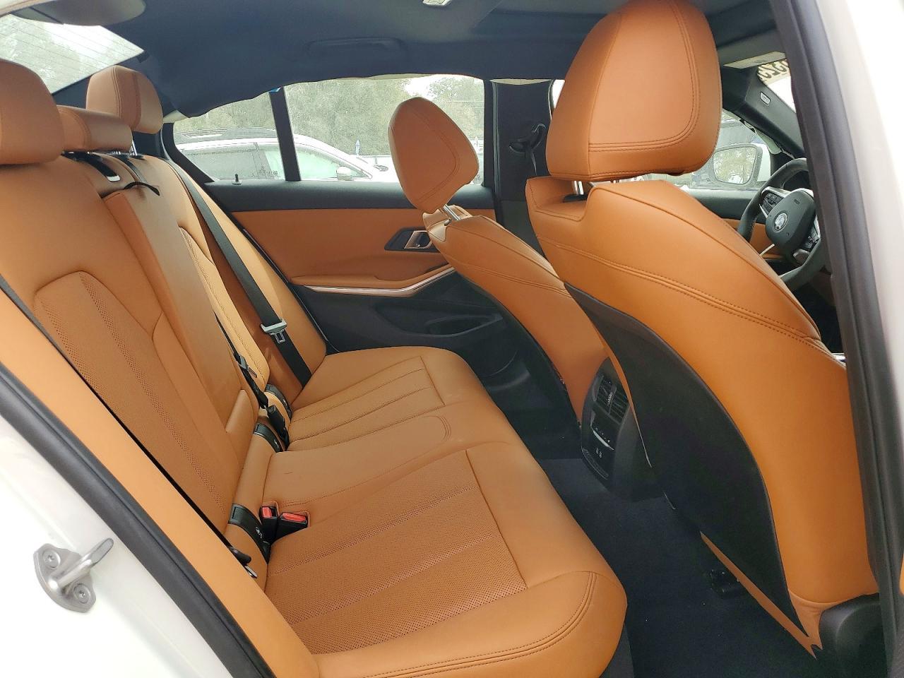 2025 BMW 330i