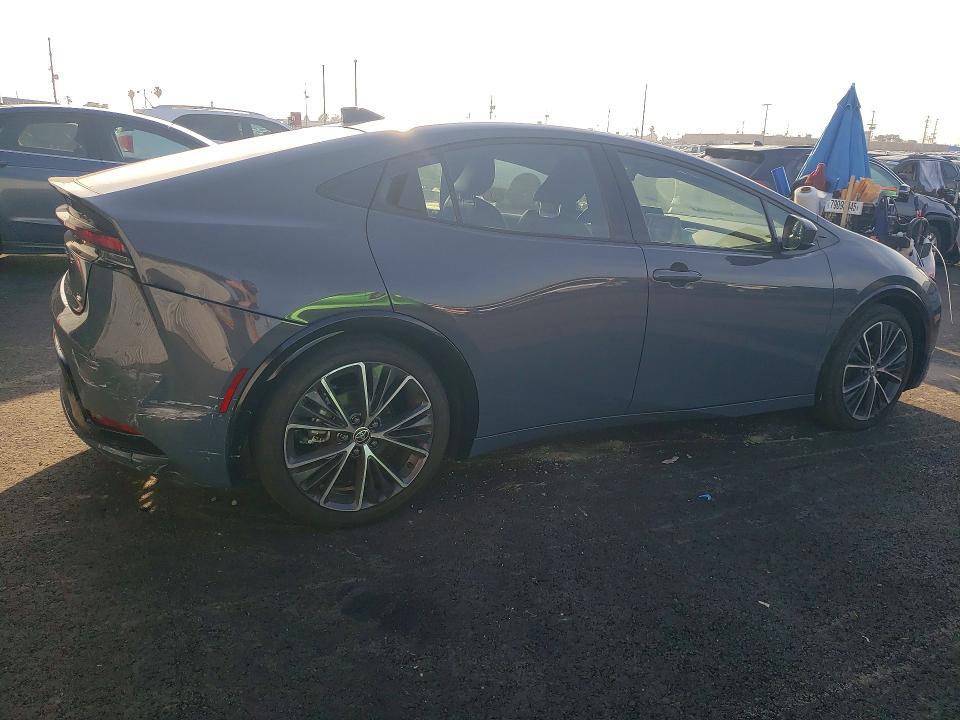 2024 Toyota Prius xle