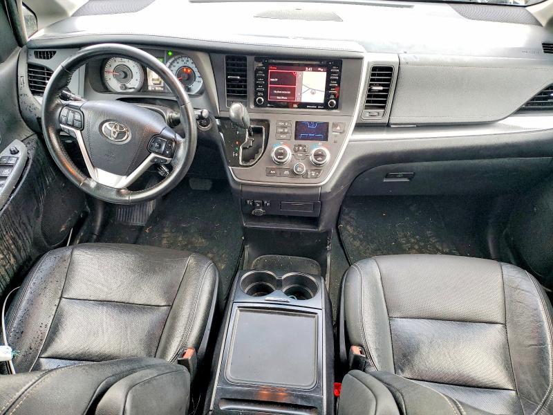 2020 Toyota Sienna se 8-passenger