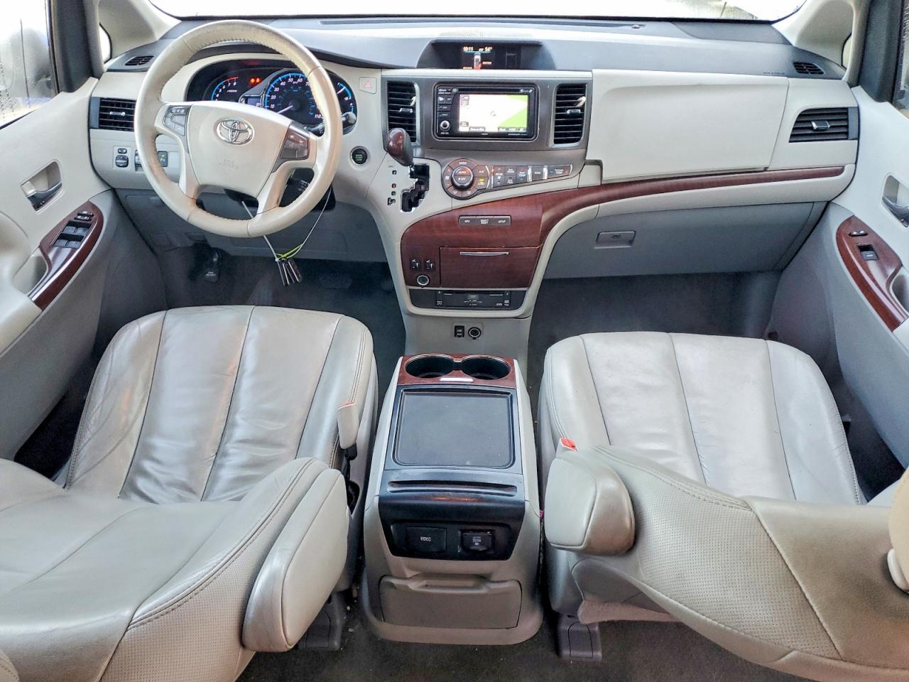 2012 Toyota Sienna xle