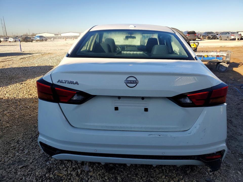 2025 Nissan Altima 2.5 sv