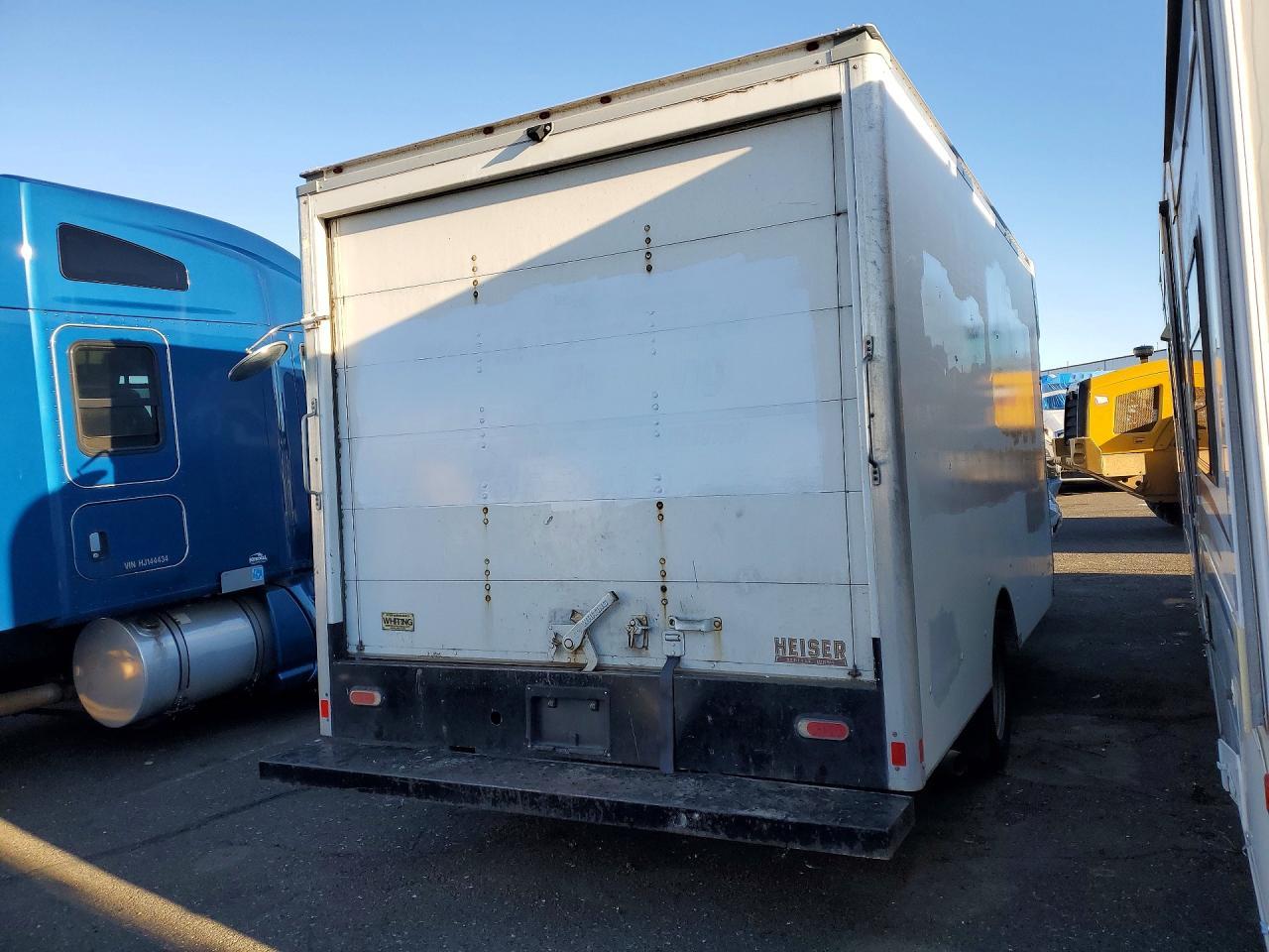 2019 Chevrolet Express Delivery Truck