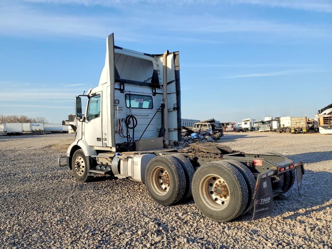 2020 Volvo VNR Semi Truck