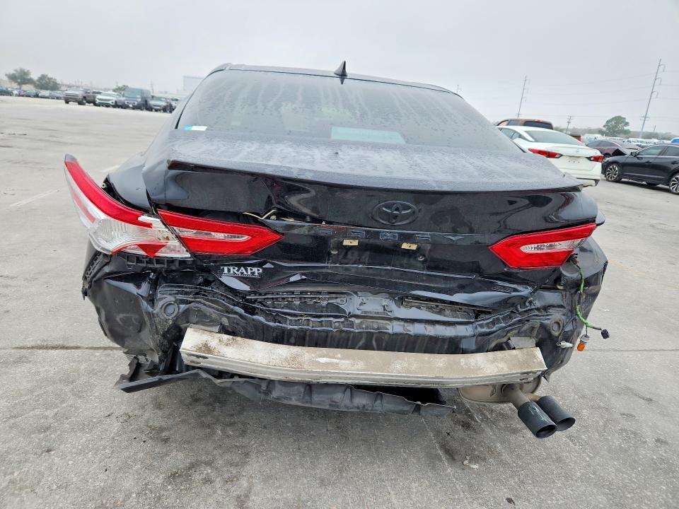 2020 Toyota Camry se