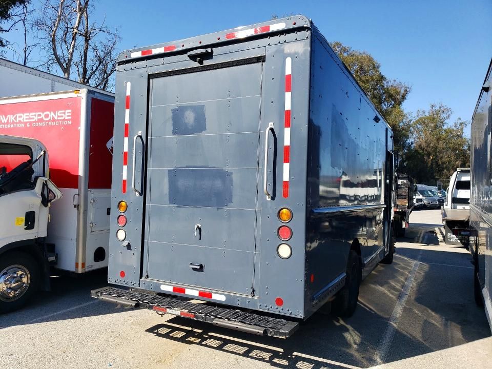 2020 Freightliner Chassis m Line Walk-in van