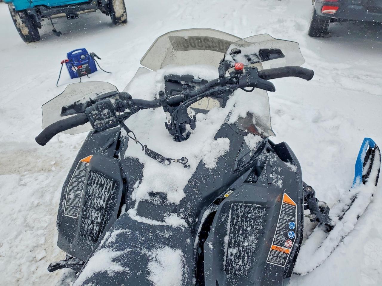 2023 Skidoo 850
