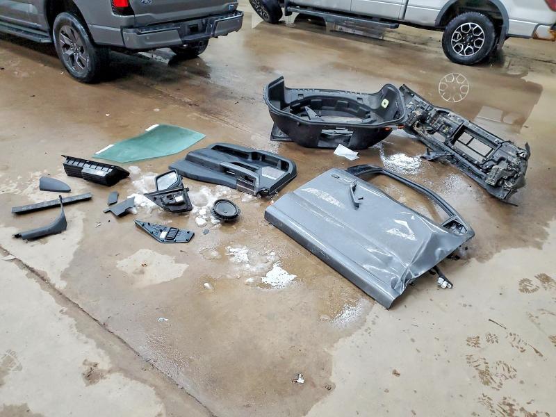 2023 Ford F150 Lightning PRO