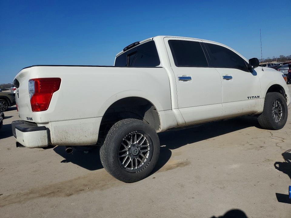 2021 Nissan Titan s