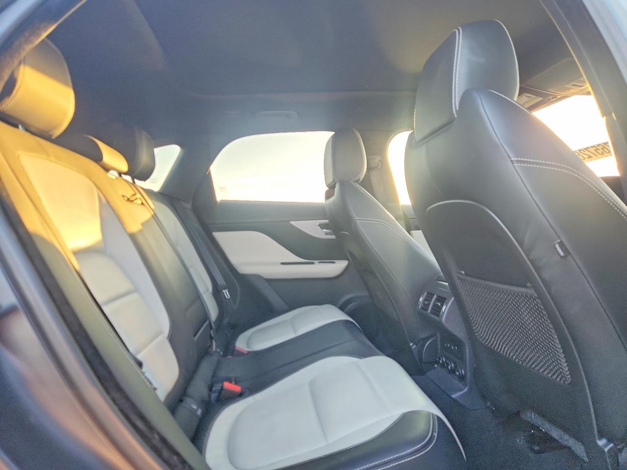 2017 Jaguar F-pace R-sport