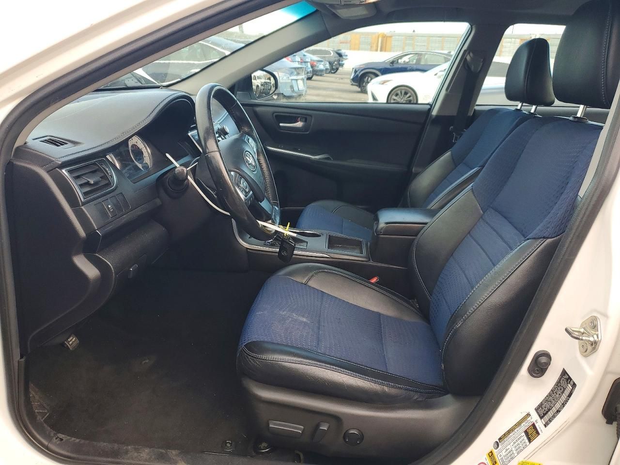 2016 Toyota Camry le