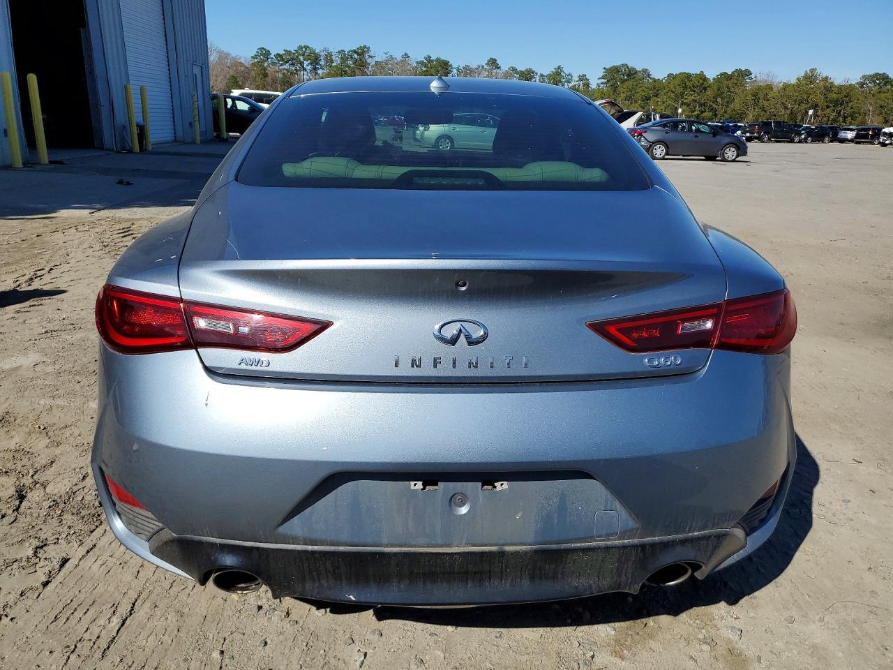2017 Infiniti Q60 Base