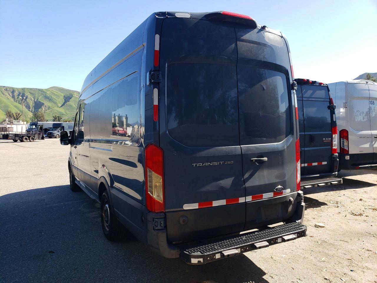 2020 Ford Transit T-250