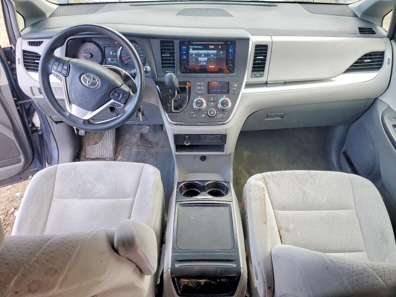 2015 Toyota Sienna le