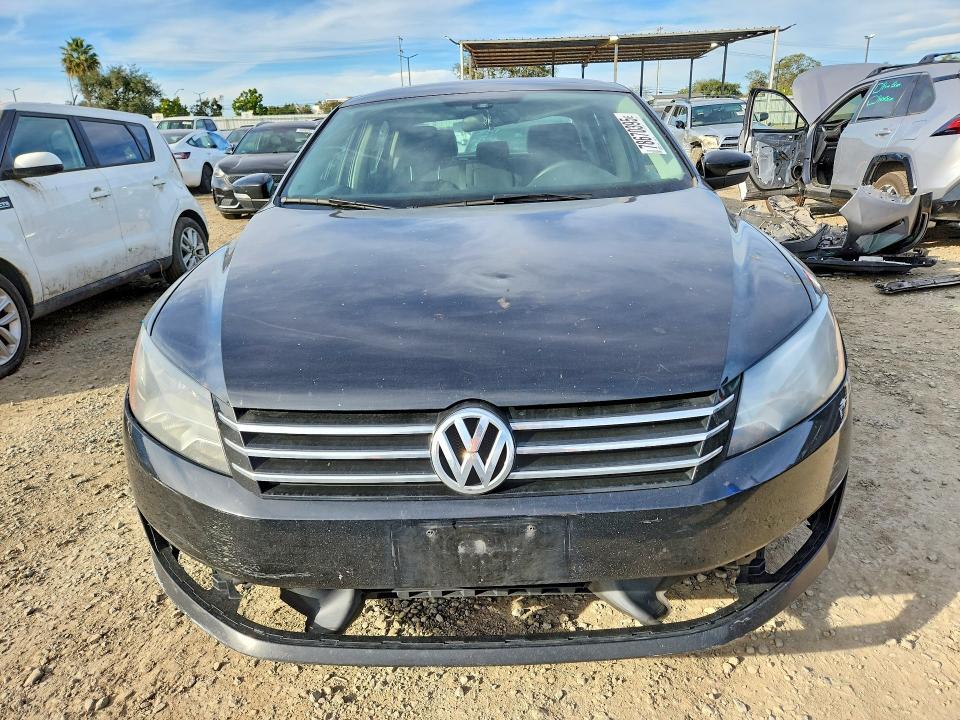 2013 Volkswagen Passat s