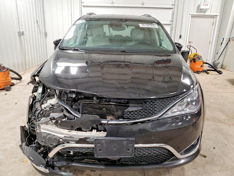 2018 Chrysler Pacifica Touring l