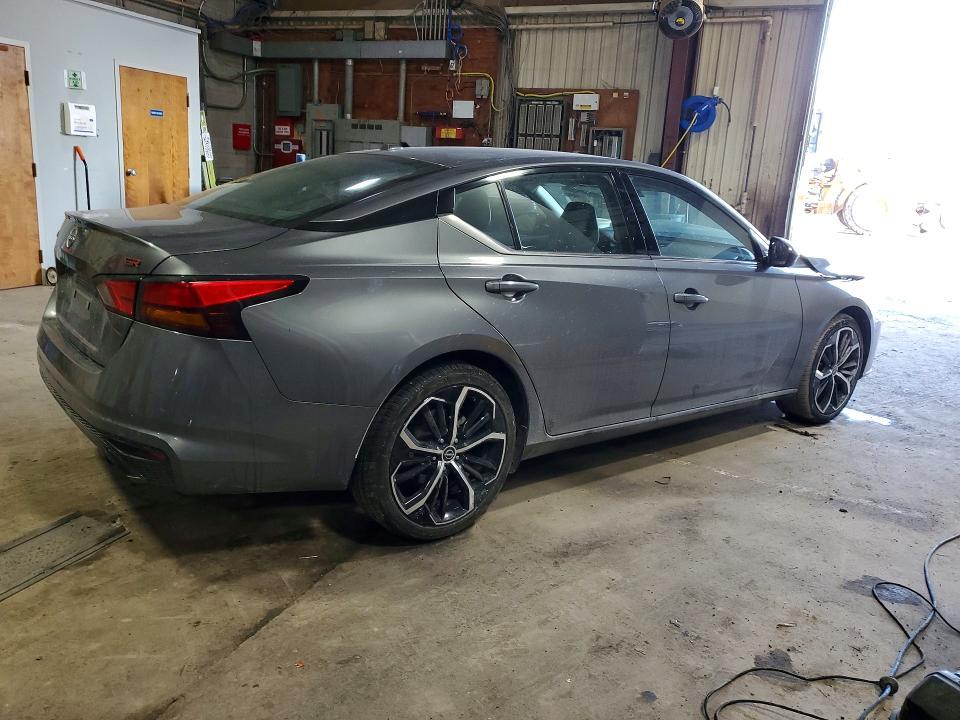 2024 Nissan Altima sr
