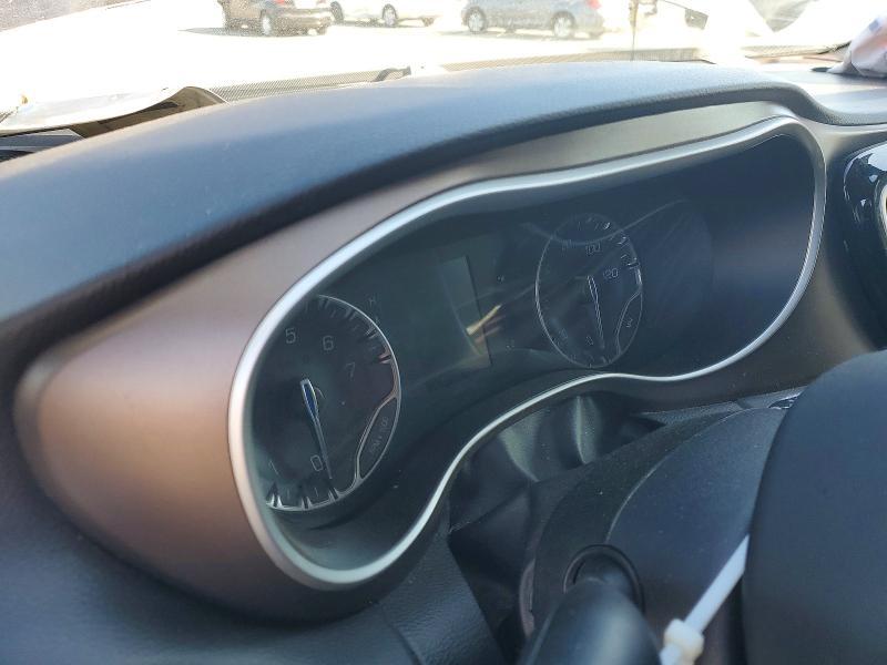 2017 Chrysler Pacifica Touring l