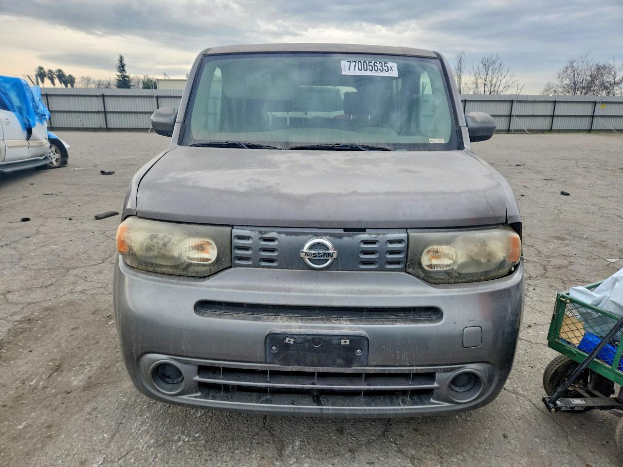 2013 Niss Cube s