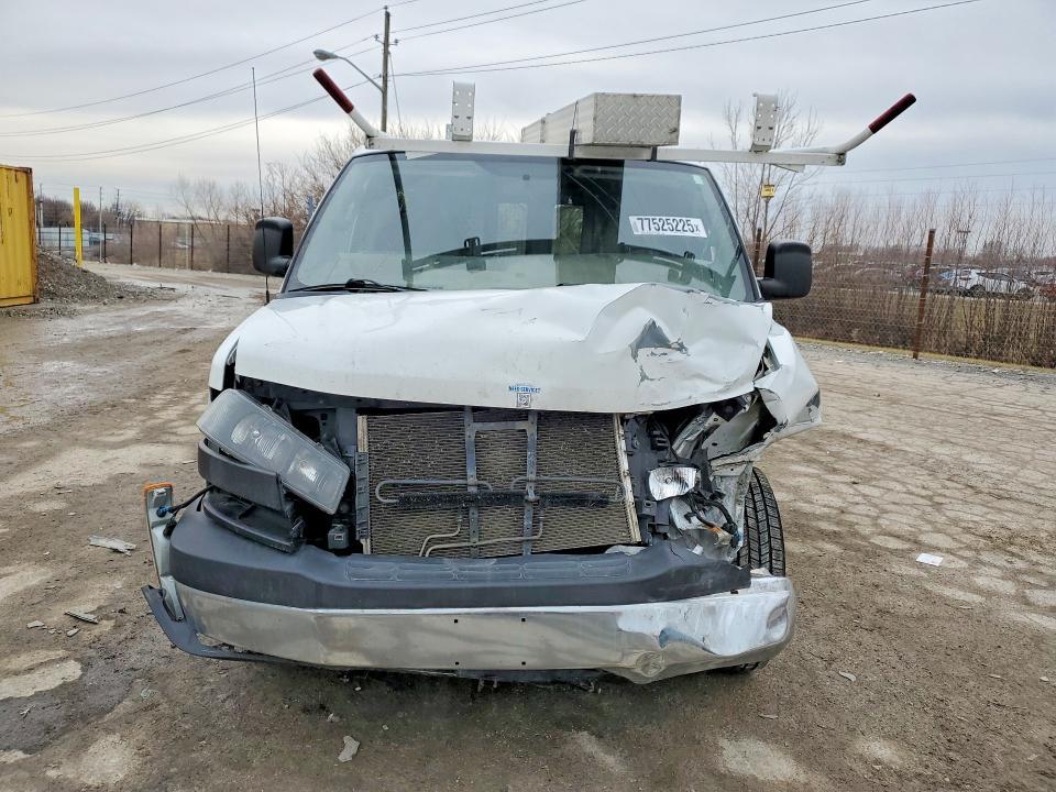 2017 GMC Savana 2500 Cargo Utility / Service van