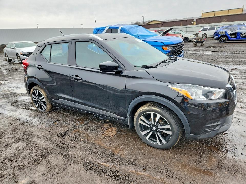 2018 Niss Kicks s