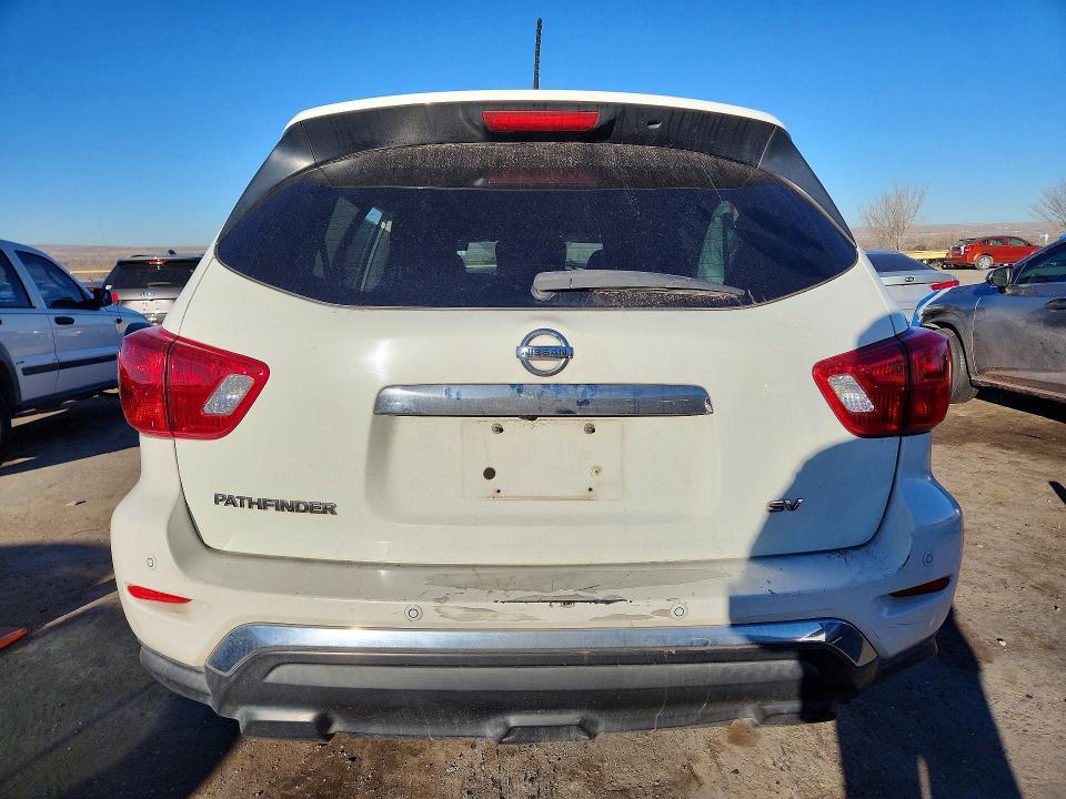 2017 Nissan Pathfinder s
