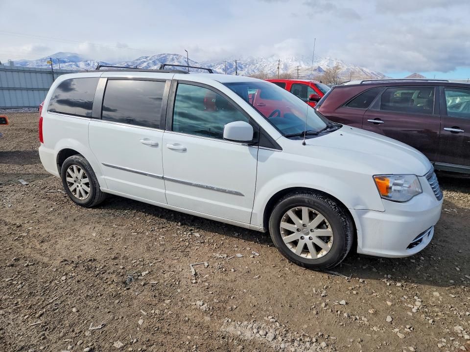 2016 Chrysler Town & Country Touring