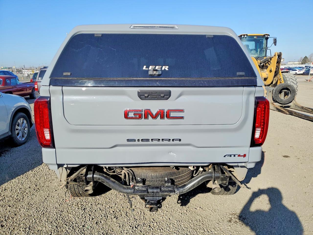 2025 GMC Sierra K1500 AT4