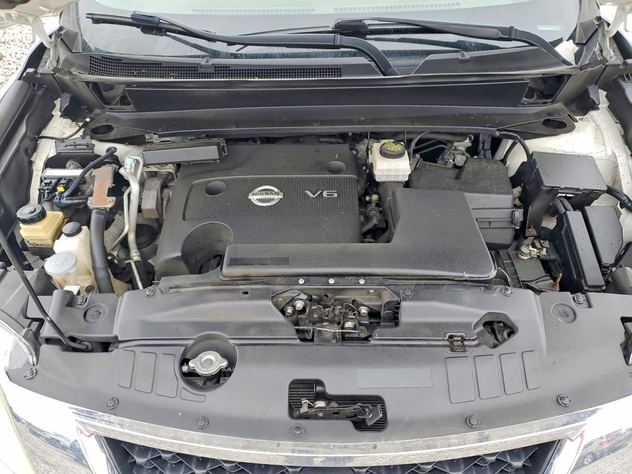 2014 Nissan Pathfinder s