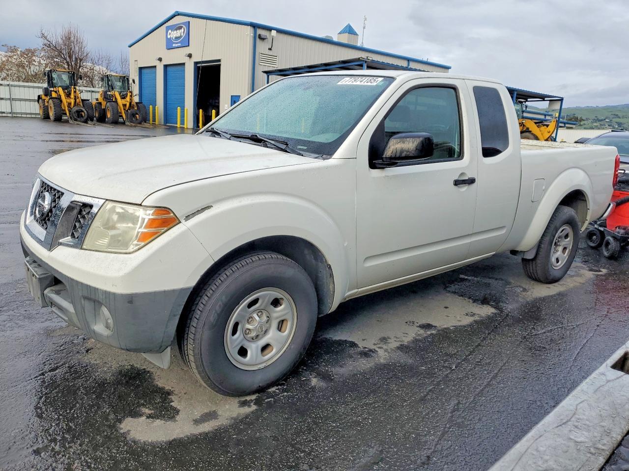 2014 Nissan Frontier S