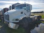 2016 Mack CXU613 Semi Truck