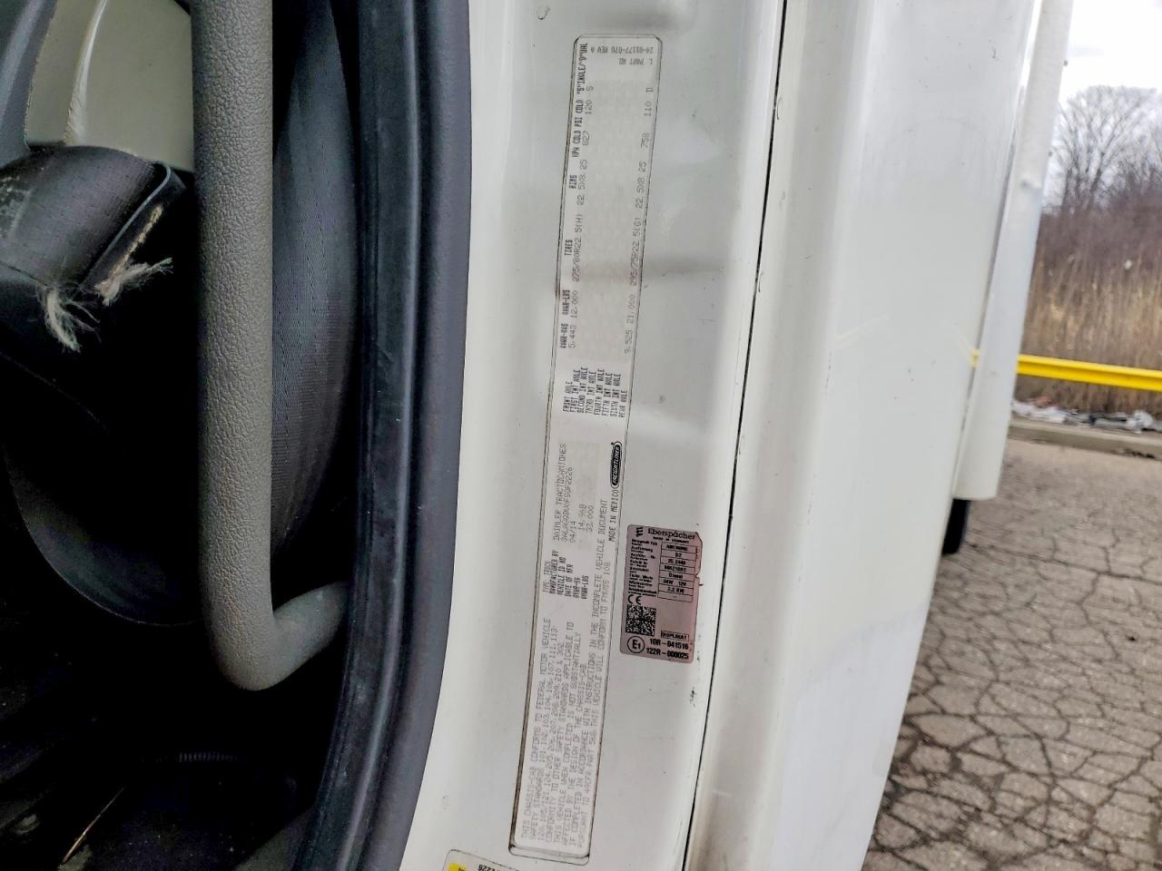 2015 Freigliner 2015 Freightliner BOX Truck