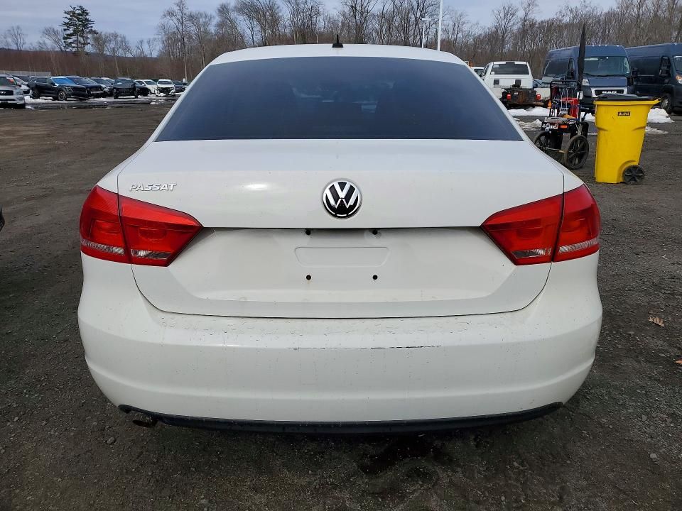 2013 Volkswagen Passat s