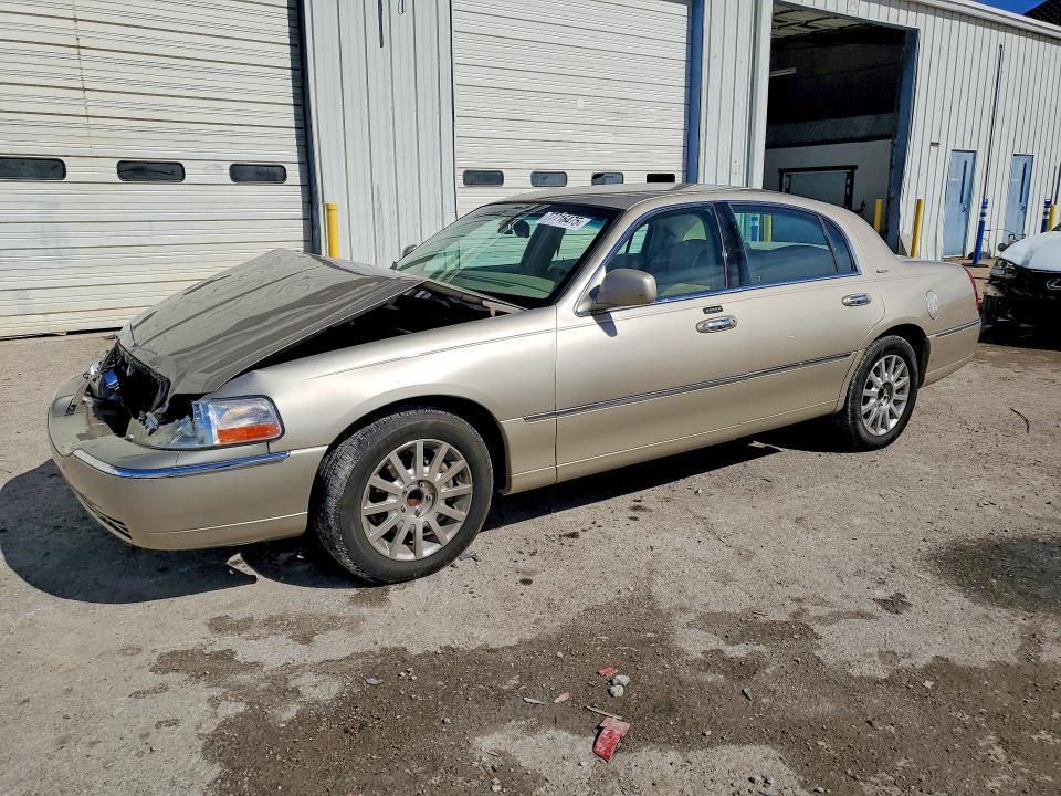 2007 Lincoln Town car Signature