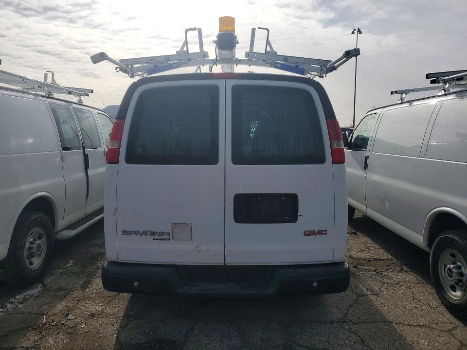 2016 GMC Savana 2500 Cargo Utility / Service van