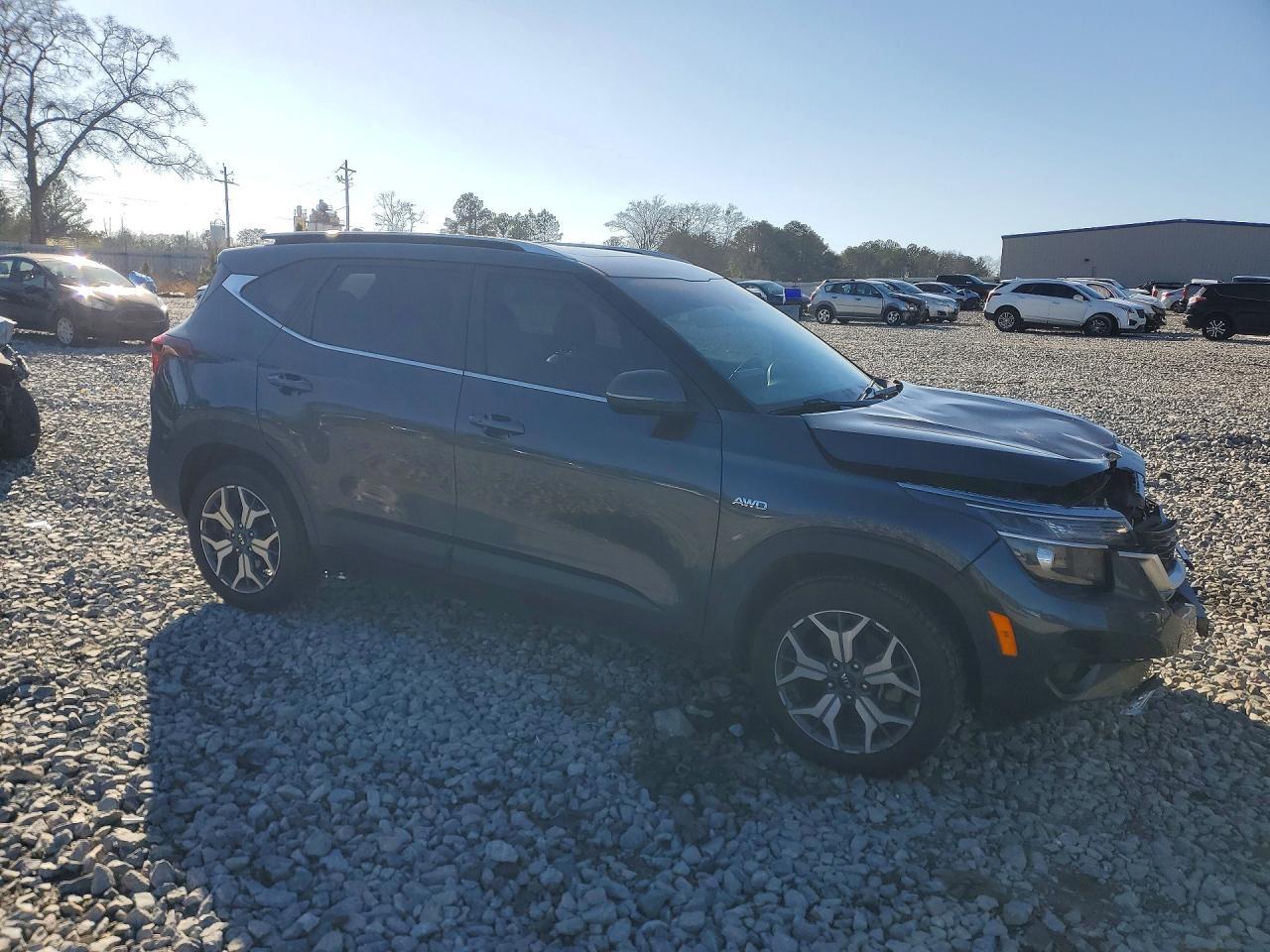 2021 KIA Seltos ex