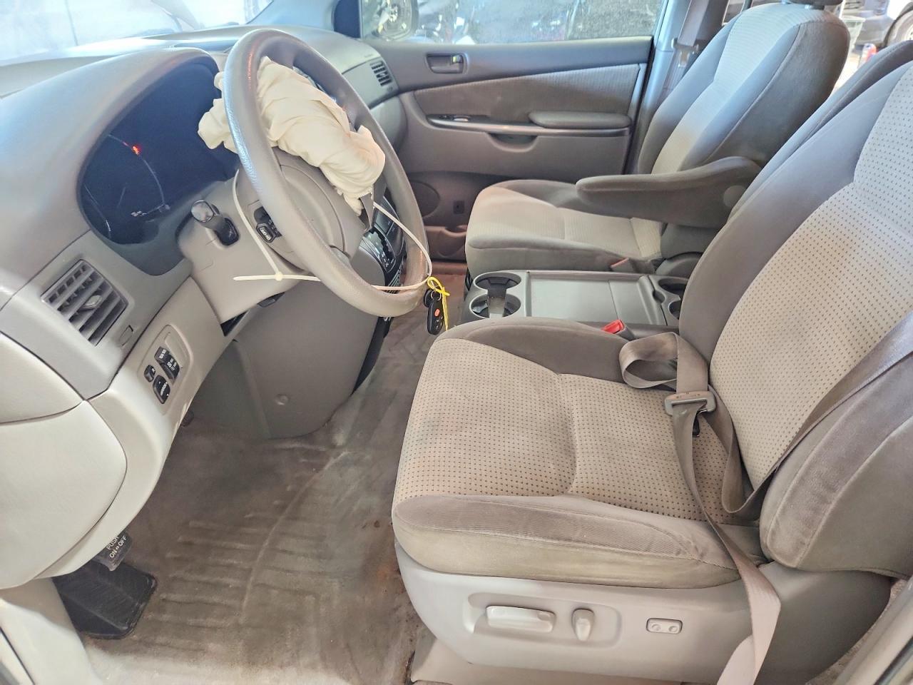 2009 Toyota Sienna le 7-passenger