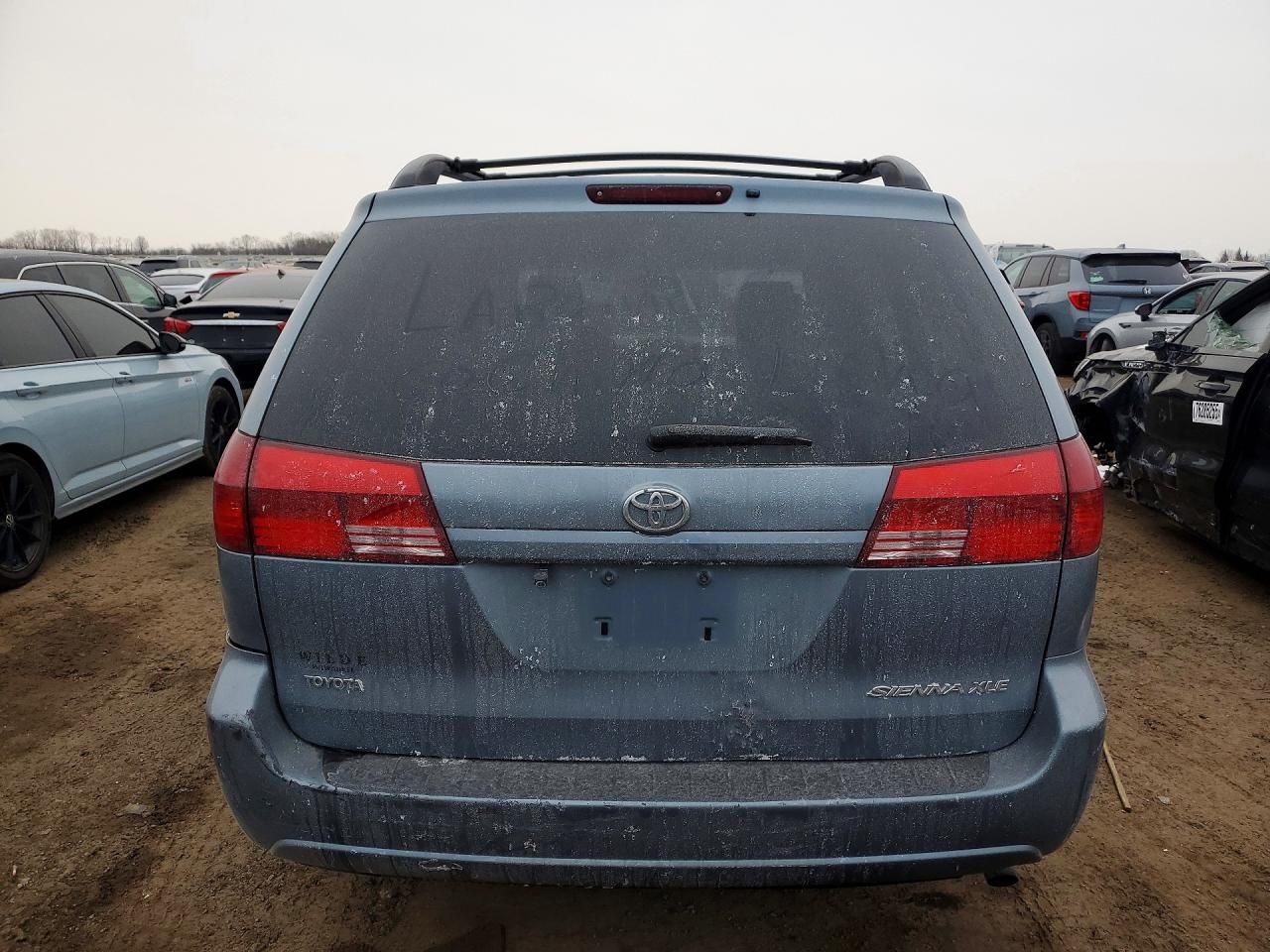 2004 Toyota Sienna xle