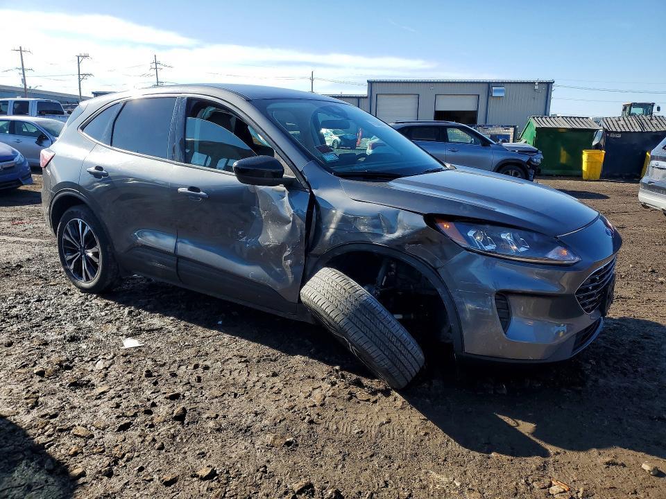 2021 Ford Escape se