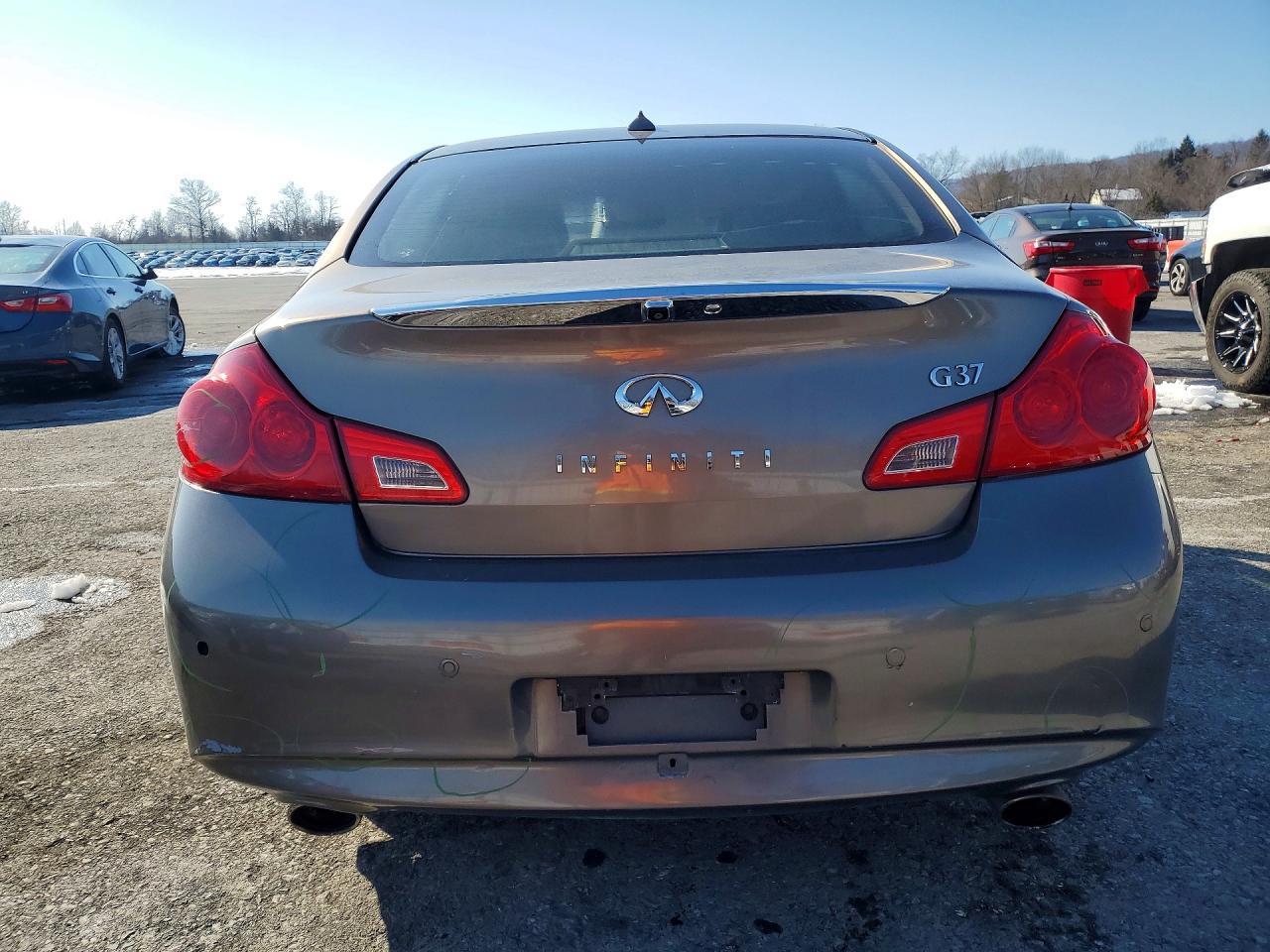 2010 Infinity G37