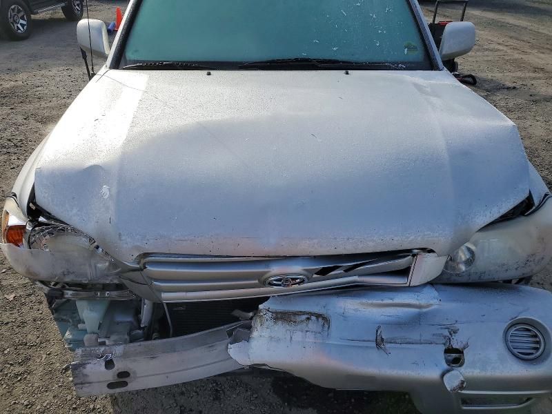 2005 Toyota Highlander Base