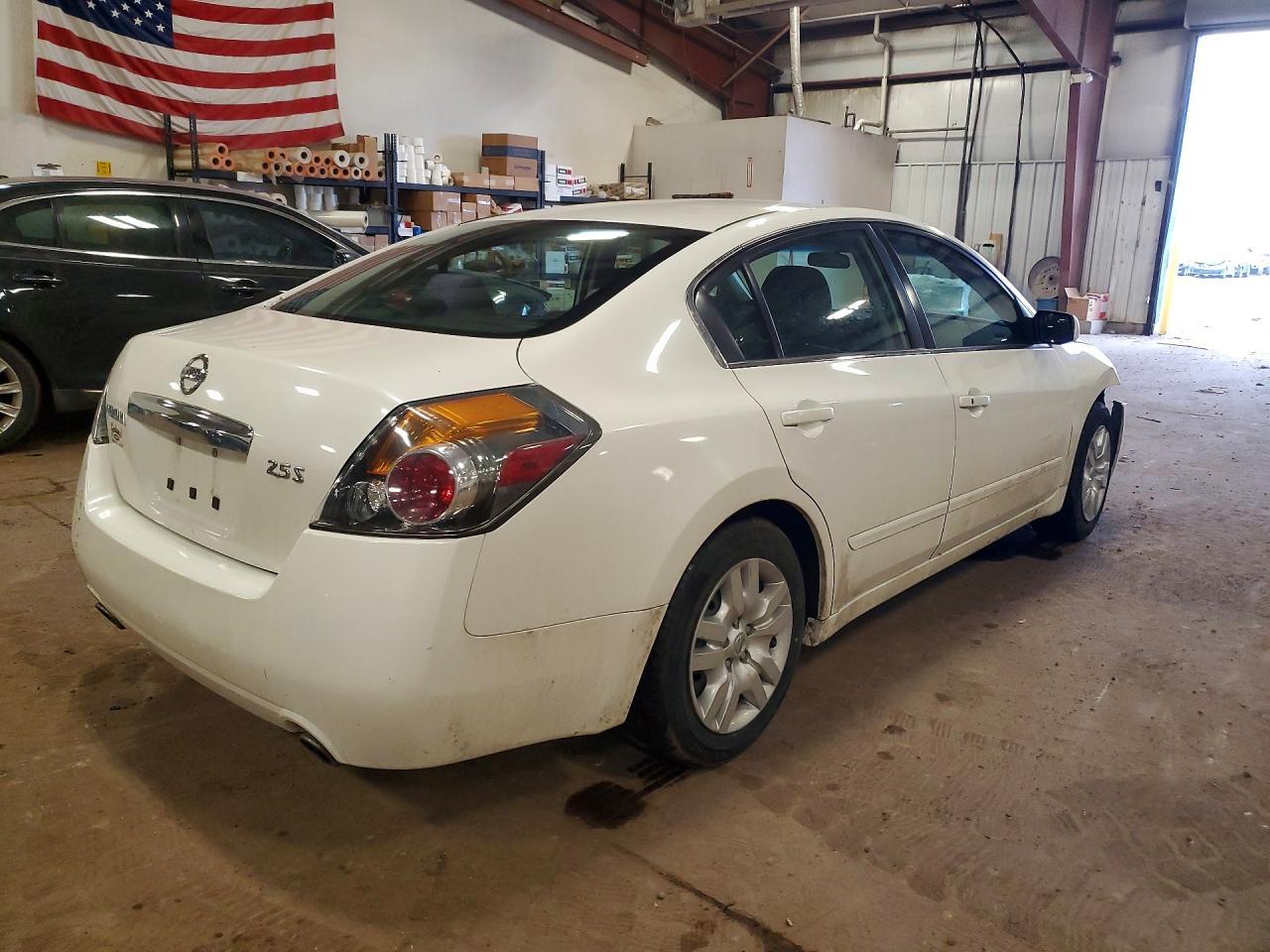2011 Nissan Altima Base