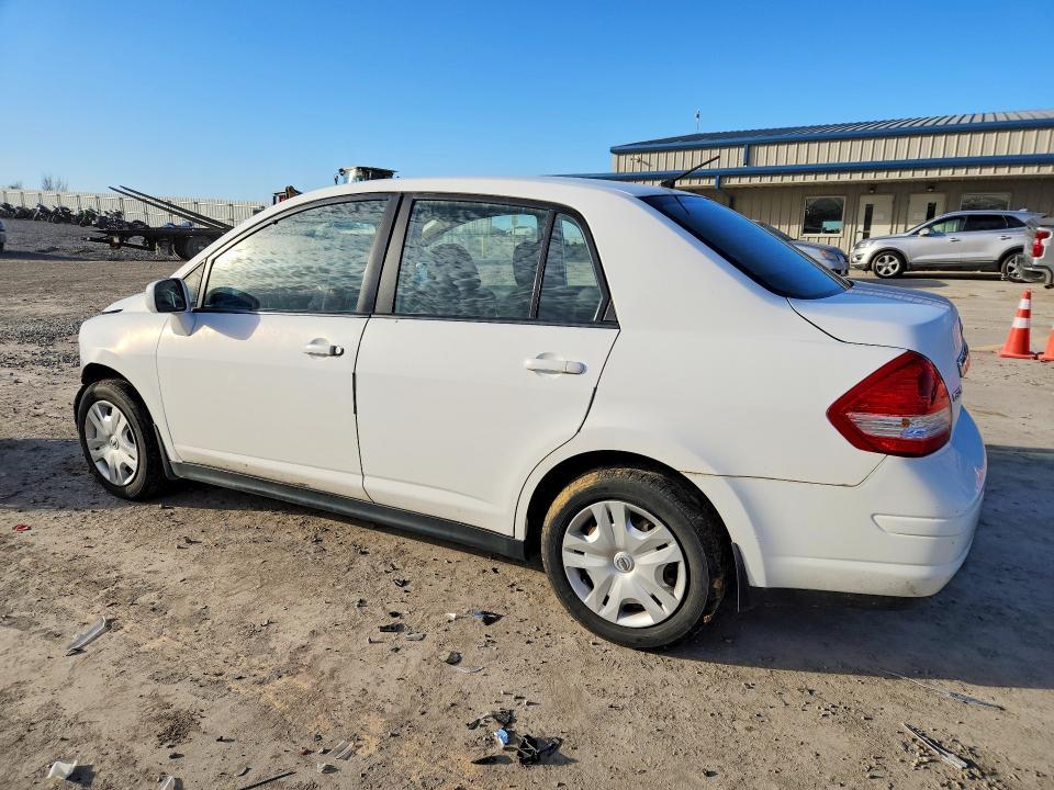 2011 Nissan Versa s