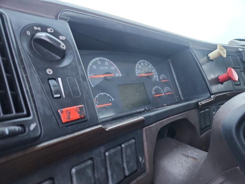 2012 Volvo Vnl Semi Truck
