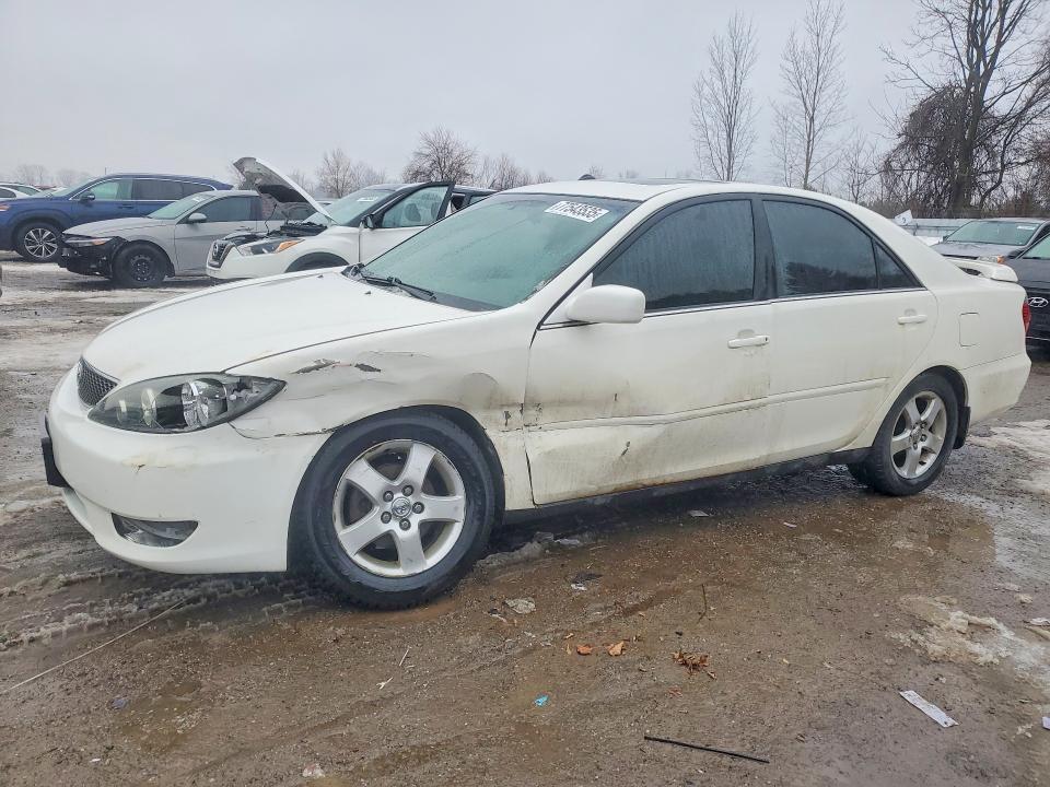 2005 Toyota Camry le