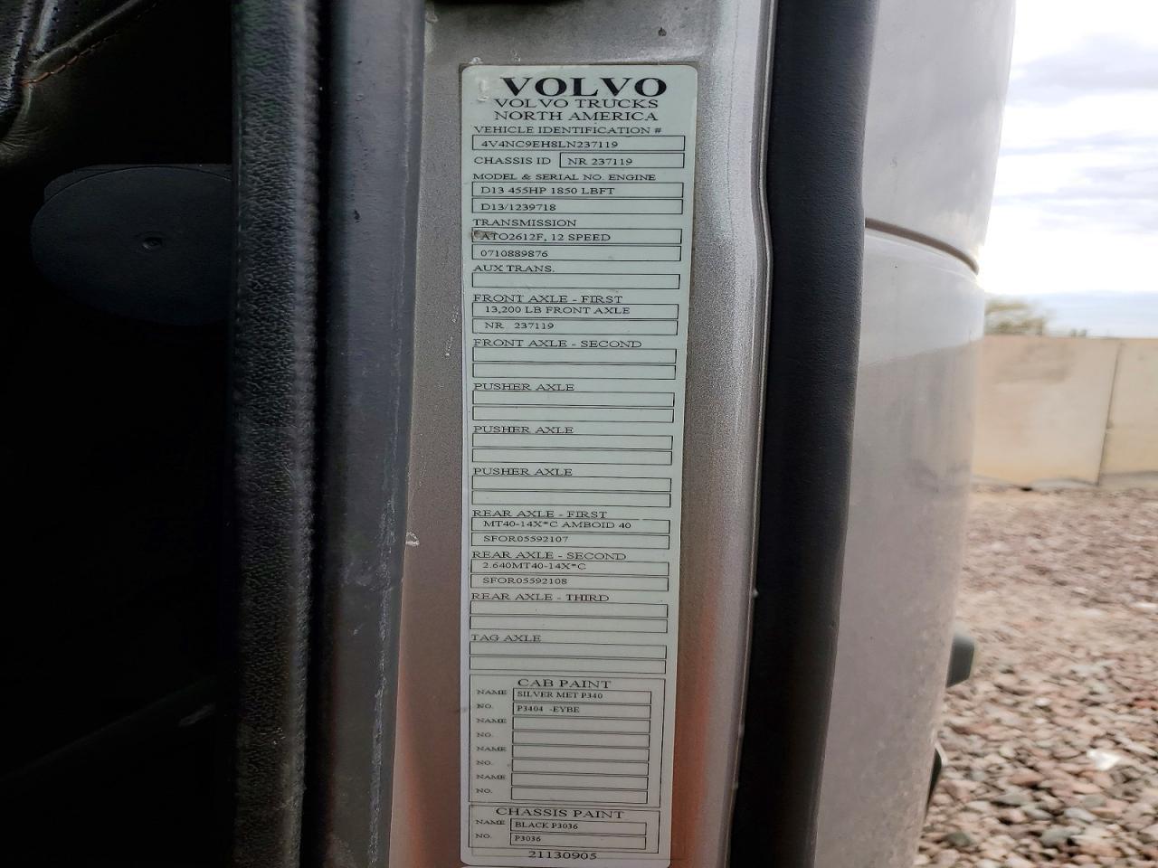 2020 Volvo VNL Semi Truck