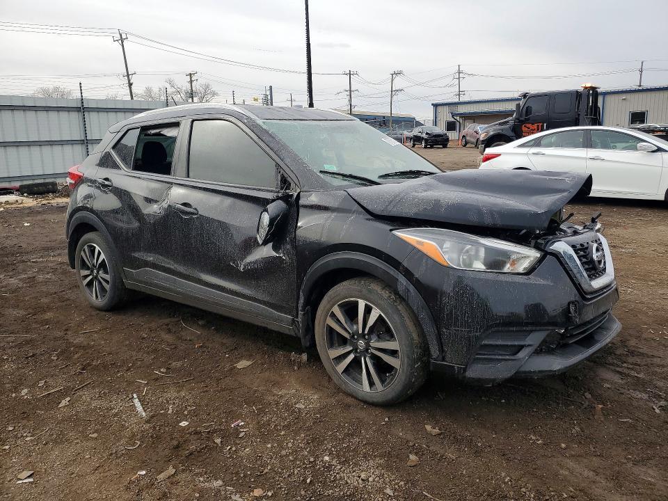 2018 Nissan Kicks sv