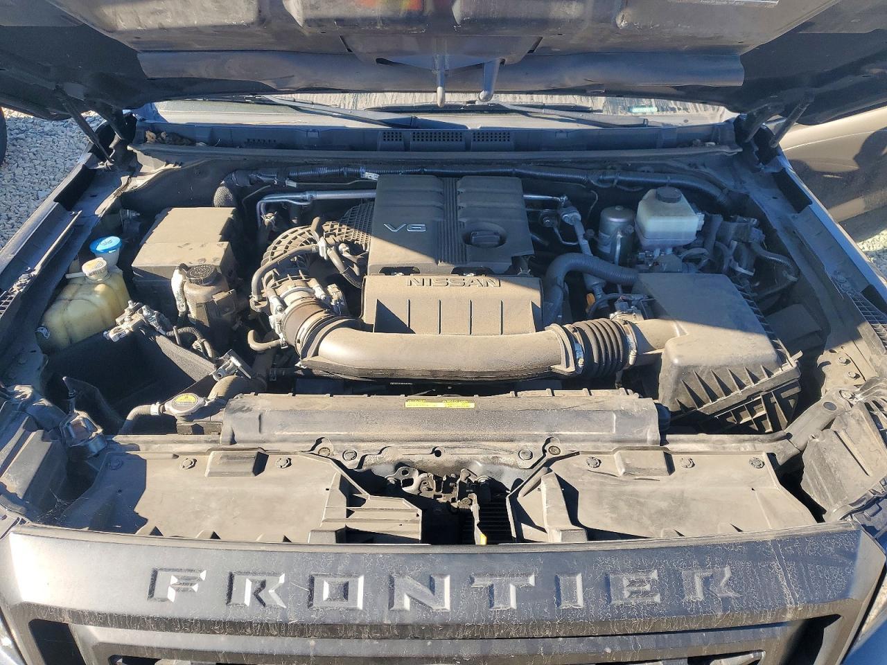2022 Nissan Frontier s