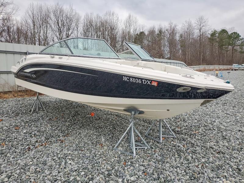 2013 Chaparral Boat-Boat