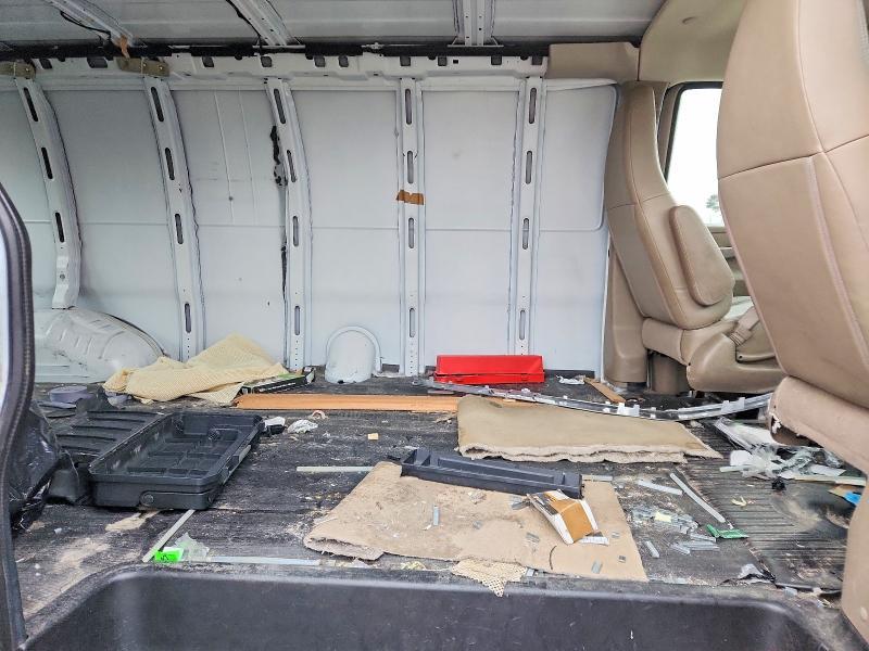 2020 Chevrolet Express G2500