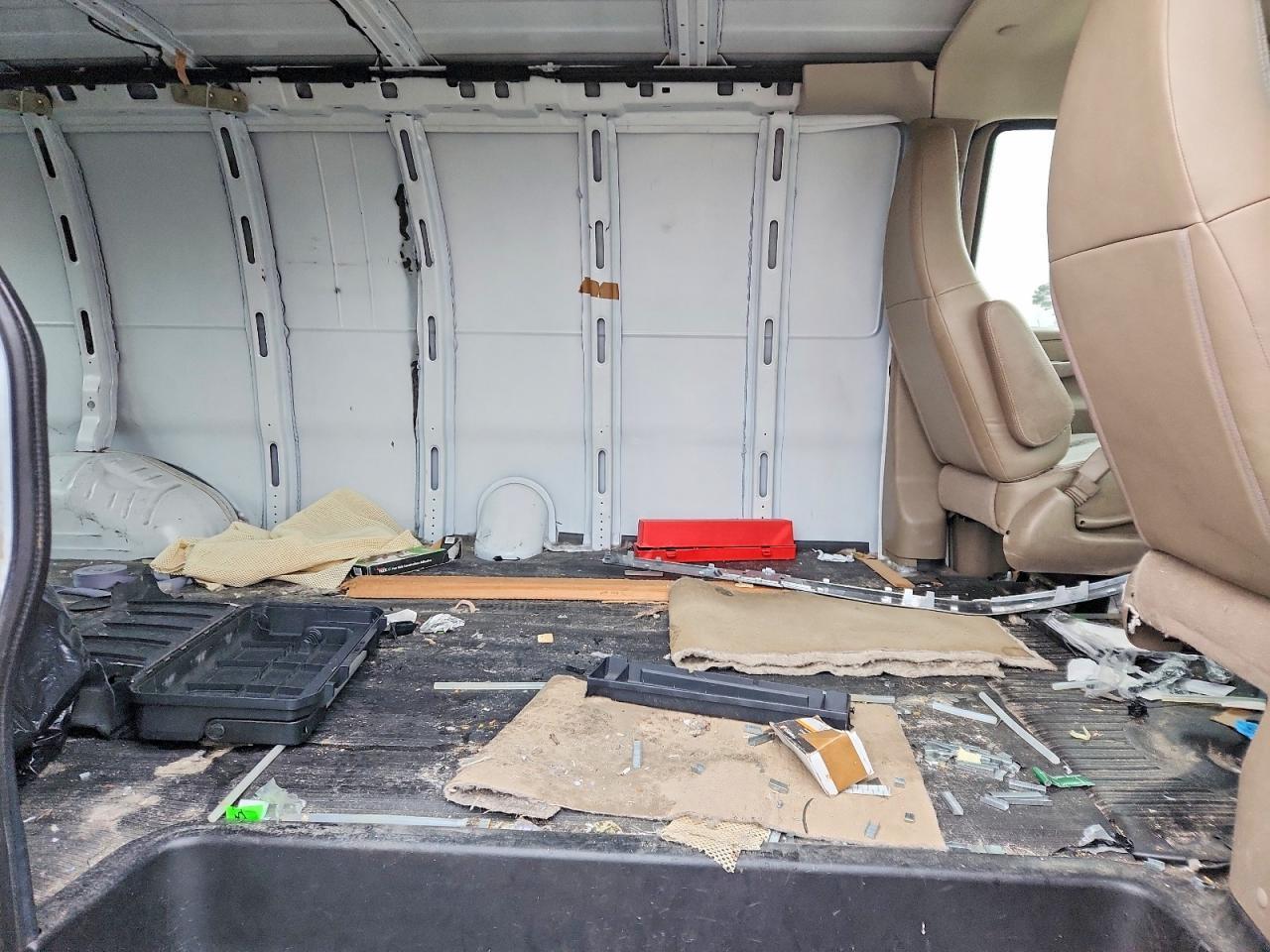 2020 Chevrolet Express G2500